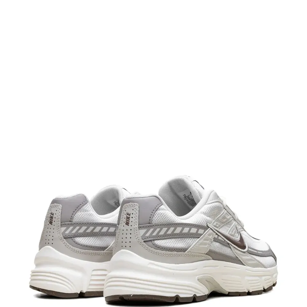 Кроссовки Initiator Swoosh Кроссовки Initiator Swoosh