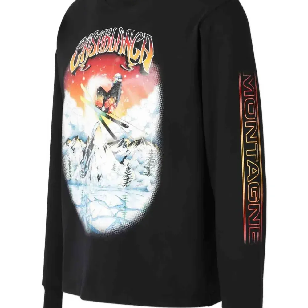 Футболка с длинными рукавами и принтом