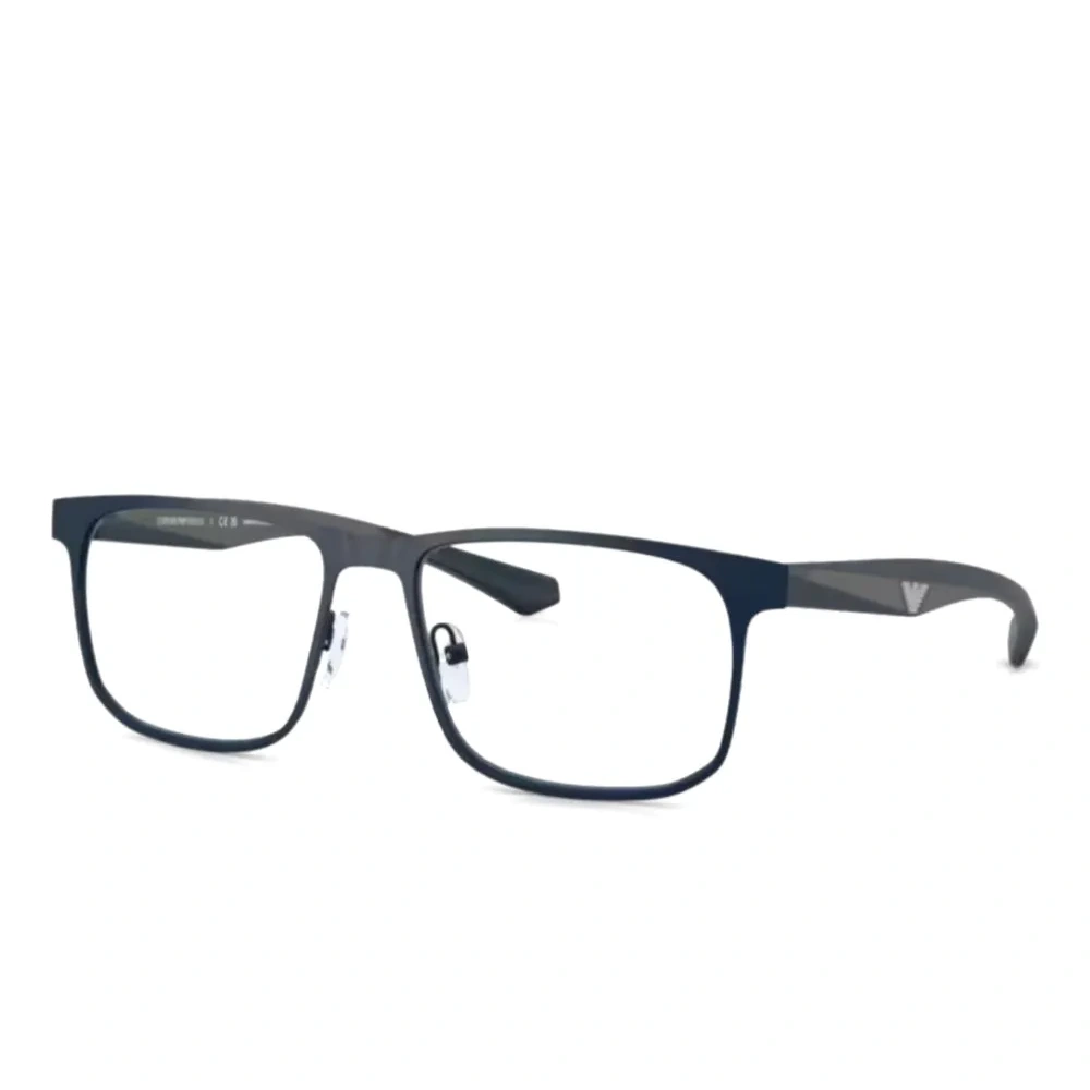 Очки в прямоугольной оправе