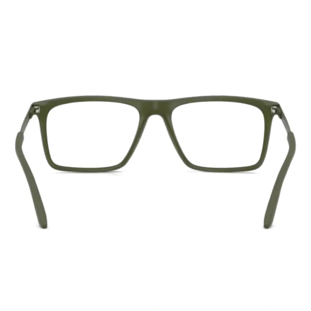 Очки в квадратной оправе