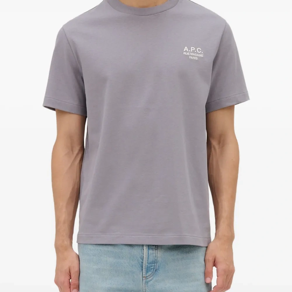 Футболка с логотипом