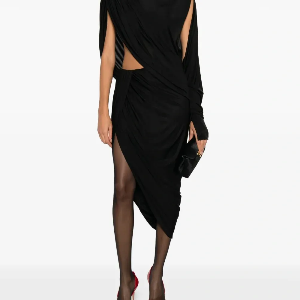 Юбка мини асимметричного кроя с драпировкой