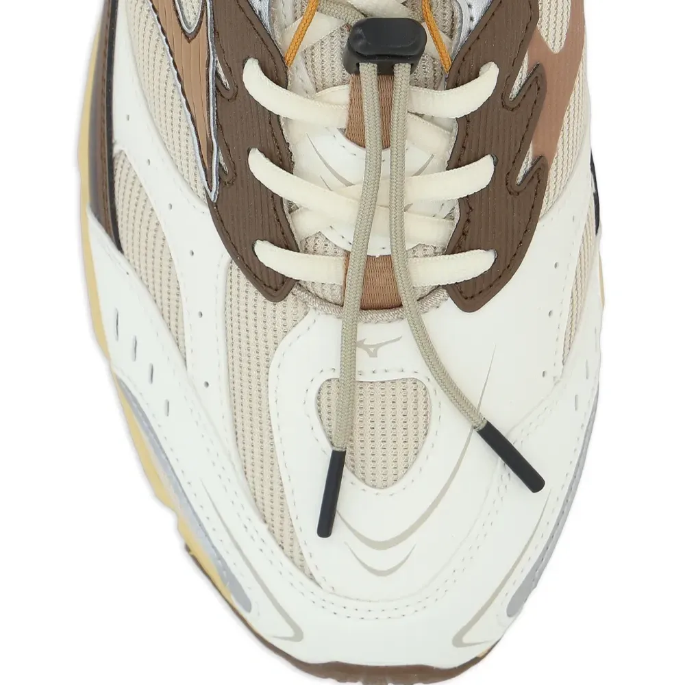 Кроссовки с логотипом