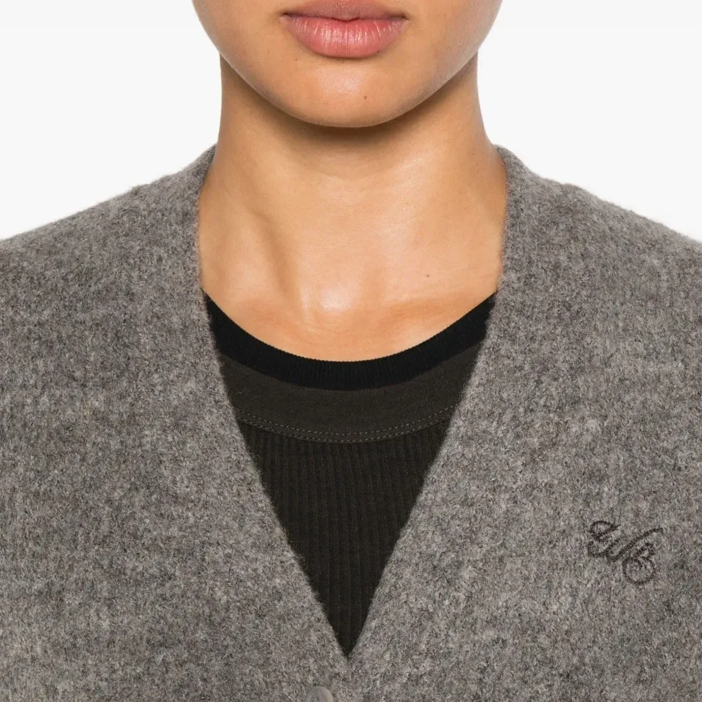 Кардиган Kamilla V2 с вышивкой Кардиган Kamilla V2 с вышивкой