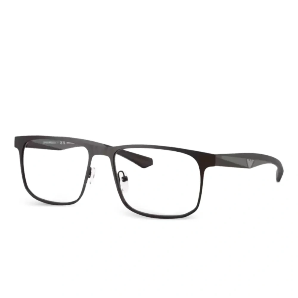 Очки в прямоугольной оправе