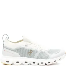 Кроссовки на шнуровке