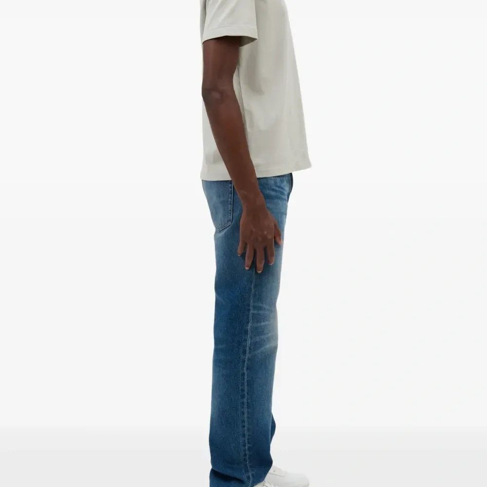 Футболка с логотипом