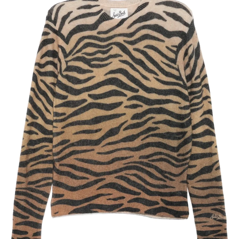 Свитер New Queen с анималистичным принтом