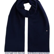 Шарф с бахромой и узором в елочку