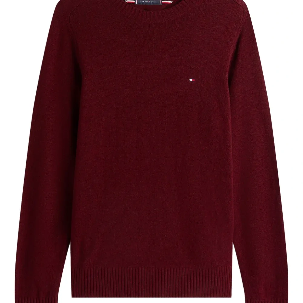 Свитер с логотипом