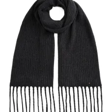 Шарф с бахромой