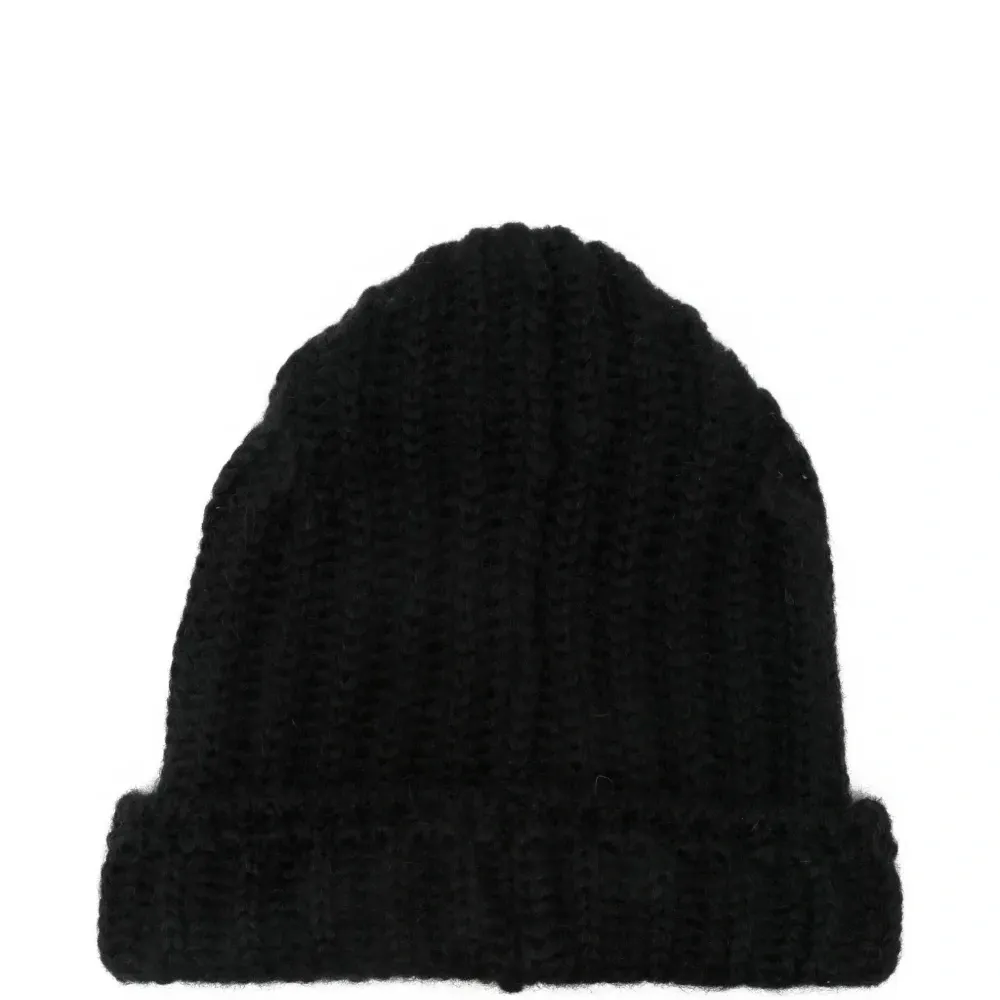 Декорированная шапка