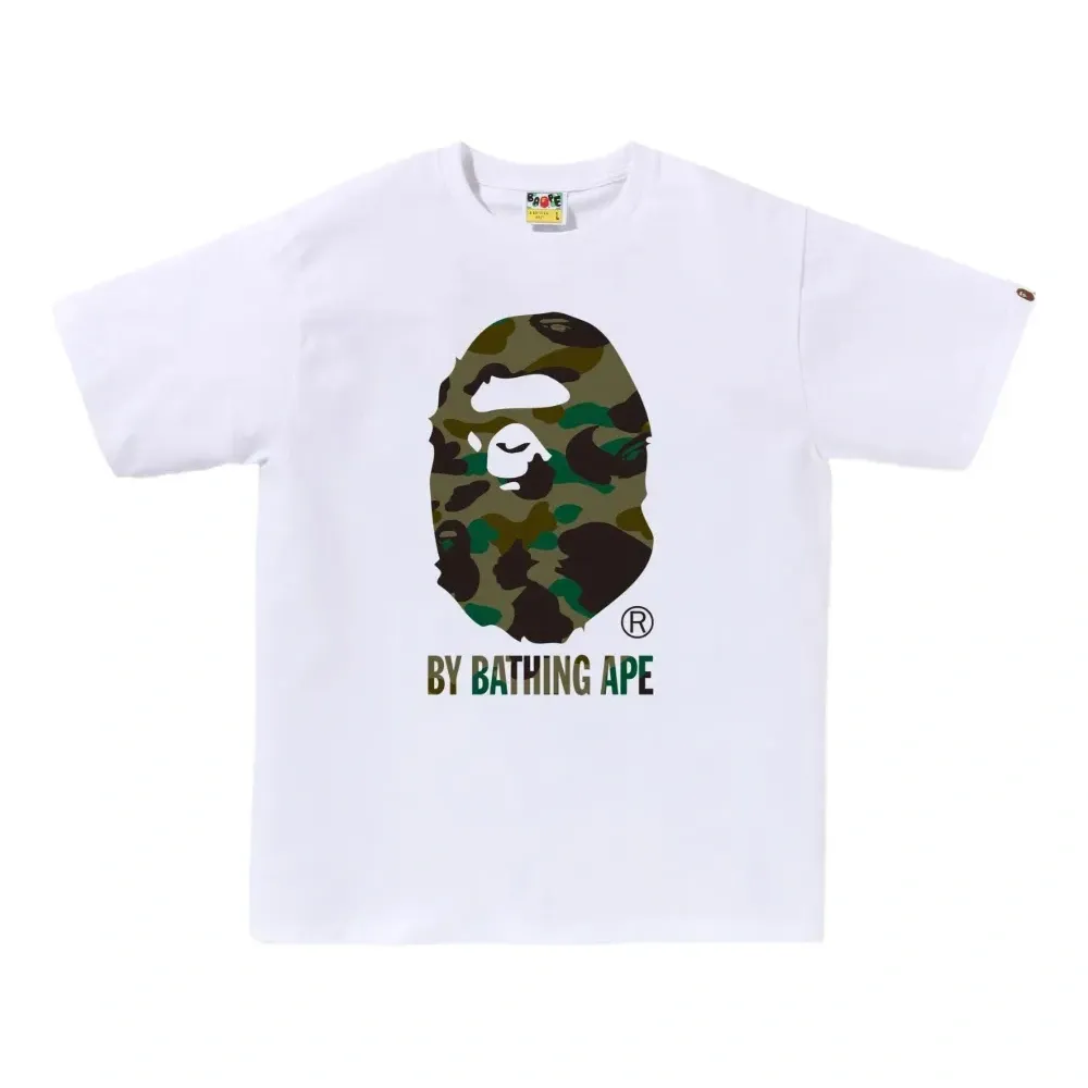 Футболка с камуфляжным принтом и логотипом