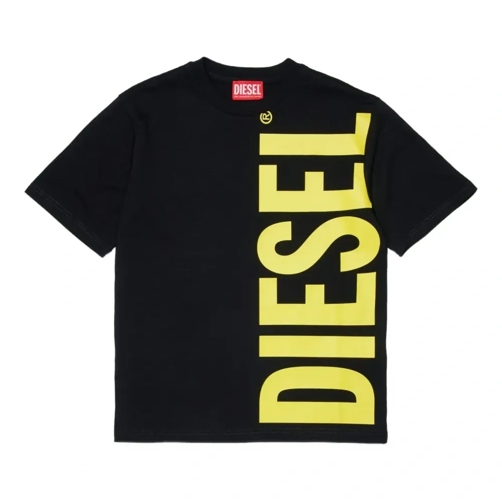 Футболка с логотипом