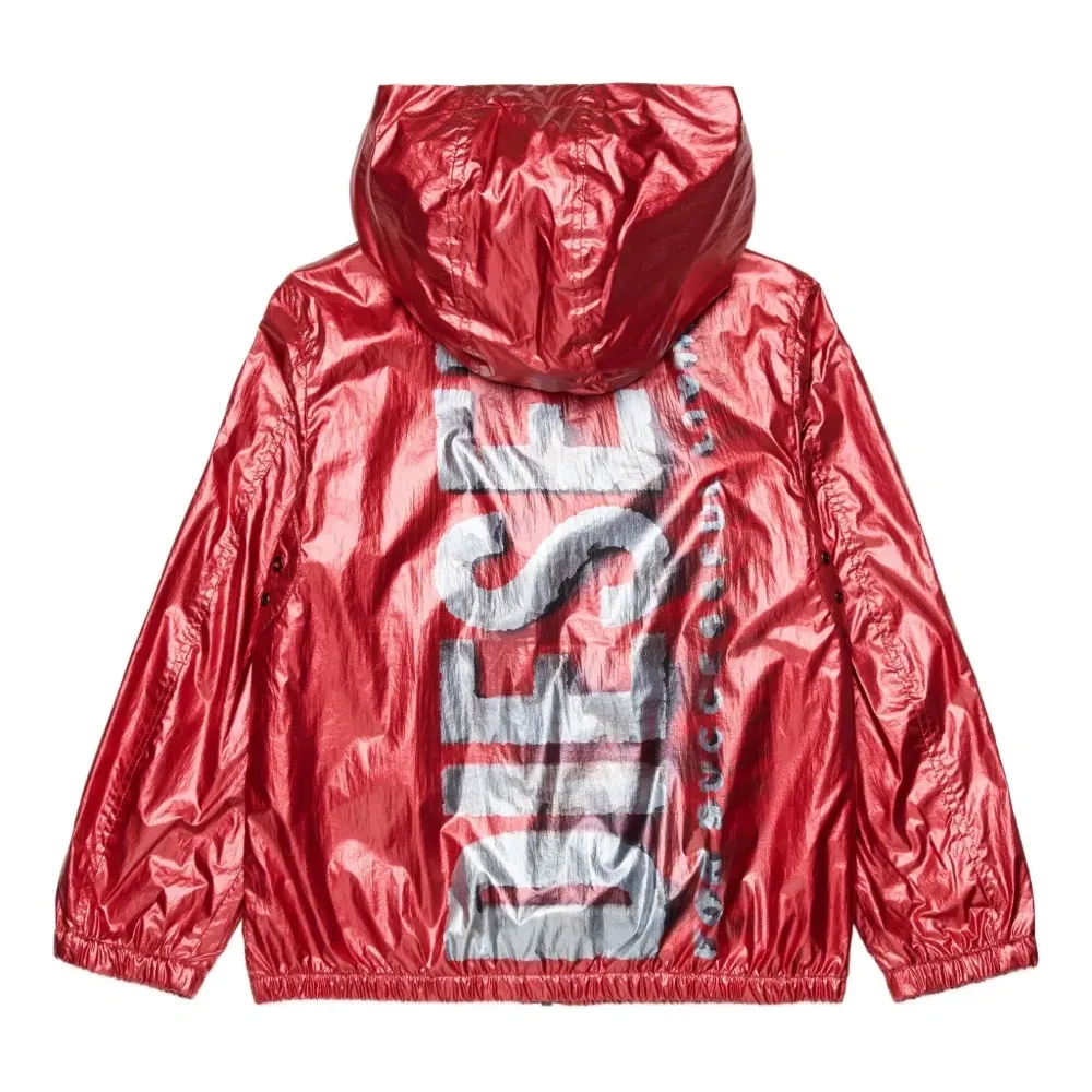 Куртка с капюшоном и логотипом