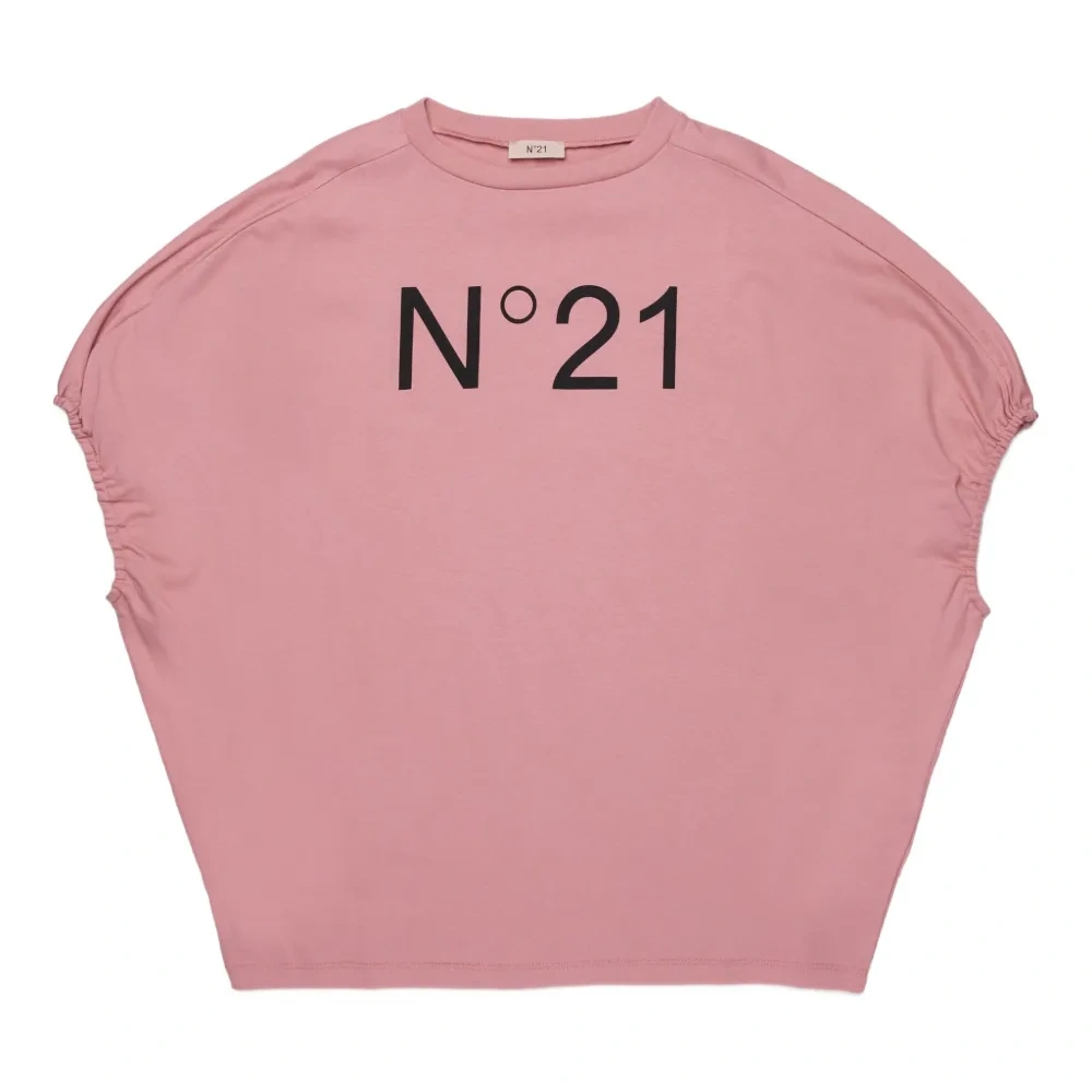 Футболка со сборками