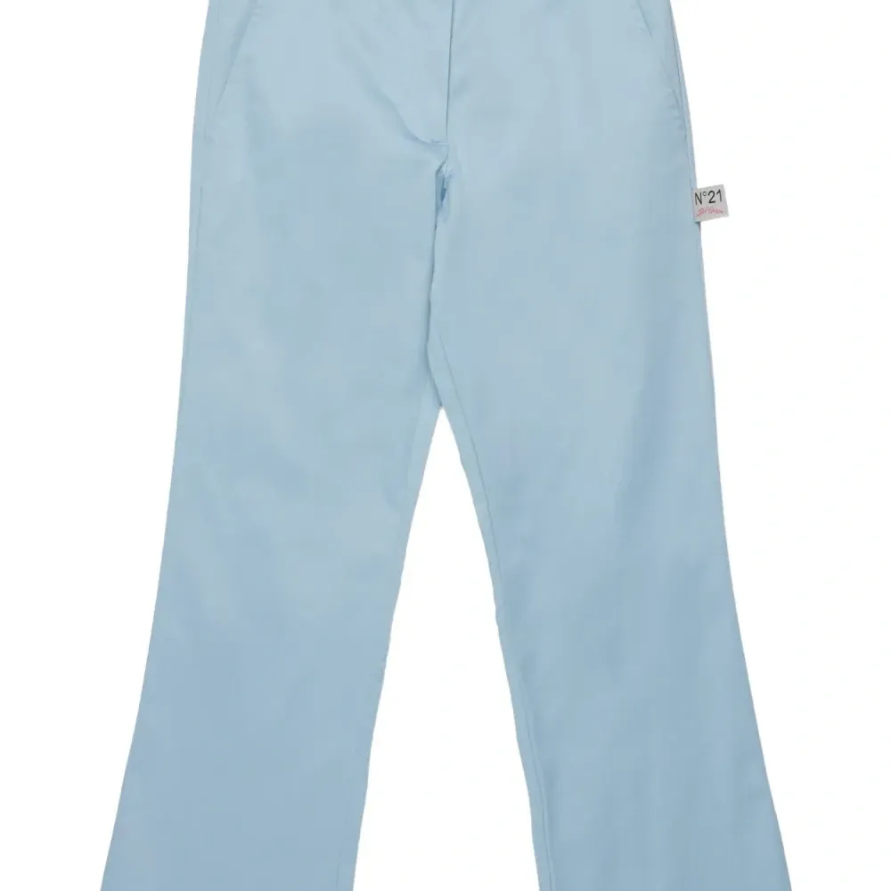 Брюки на пуговицах