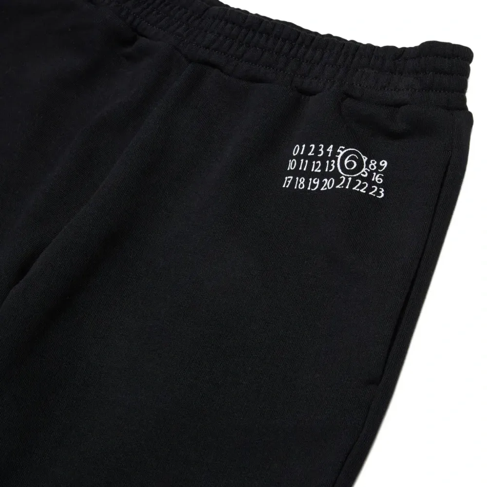 Брюки с разрезами