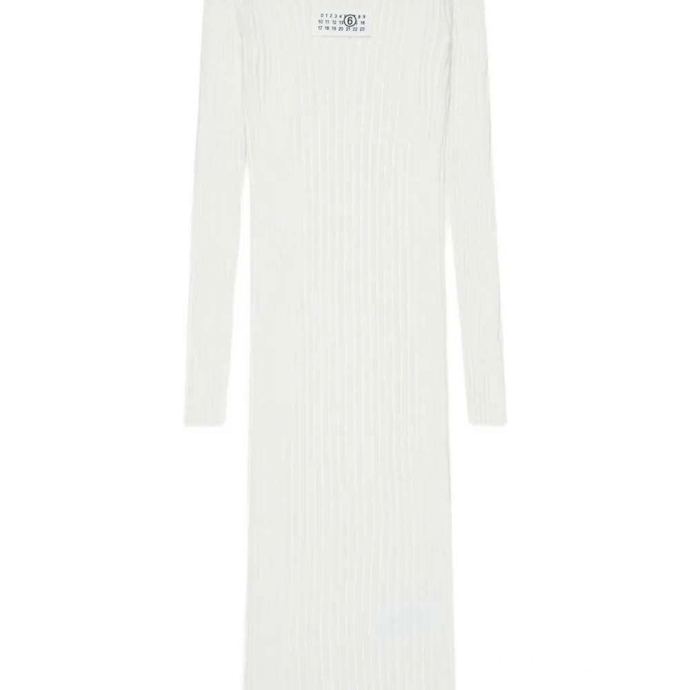 Платье в рубчик с длинными рукавами