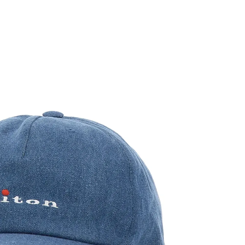 Бейсболка со вставками