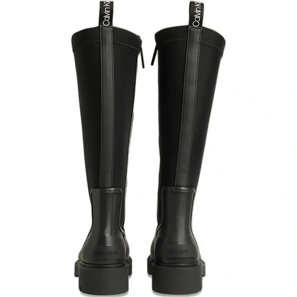 Резиновые сапоги с протекторной подошвой