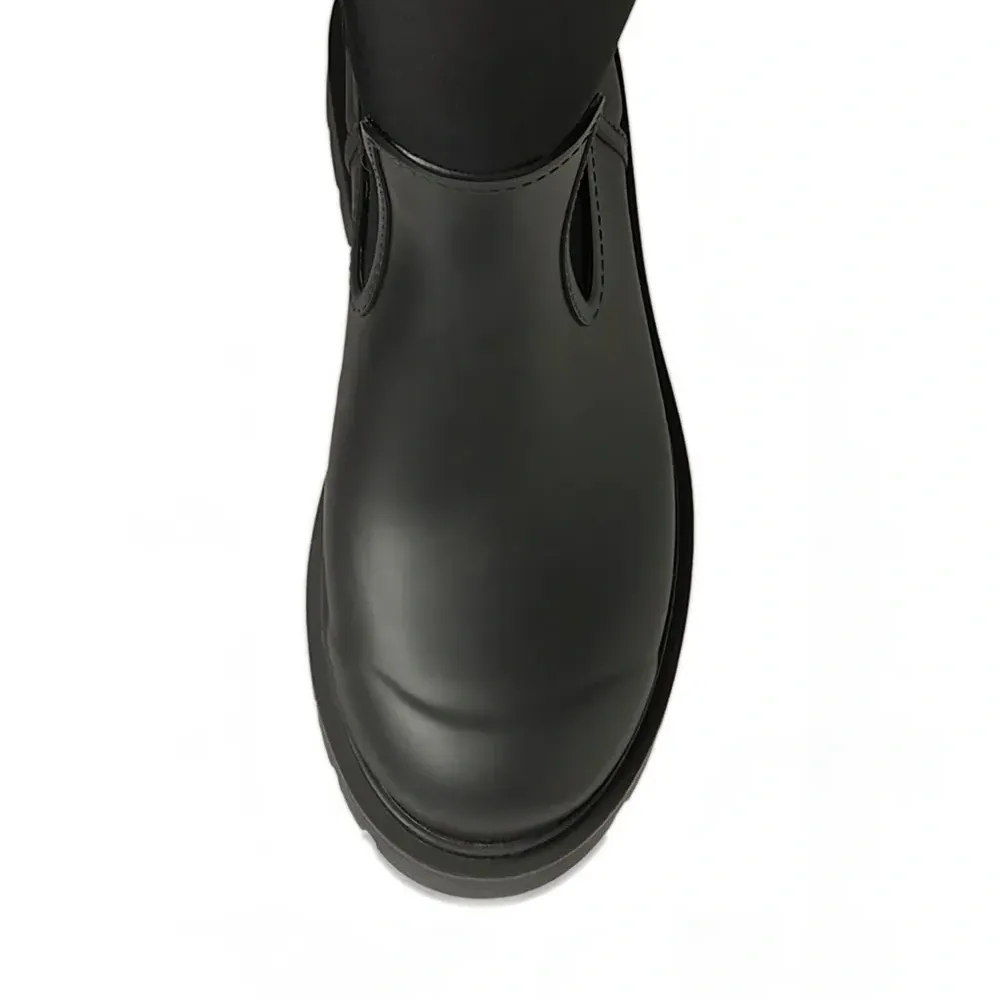 Резиновые сапоги с протекторной подошвой