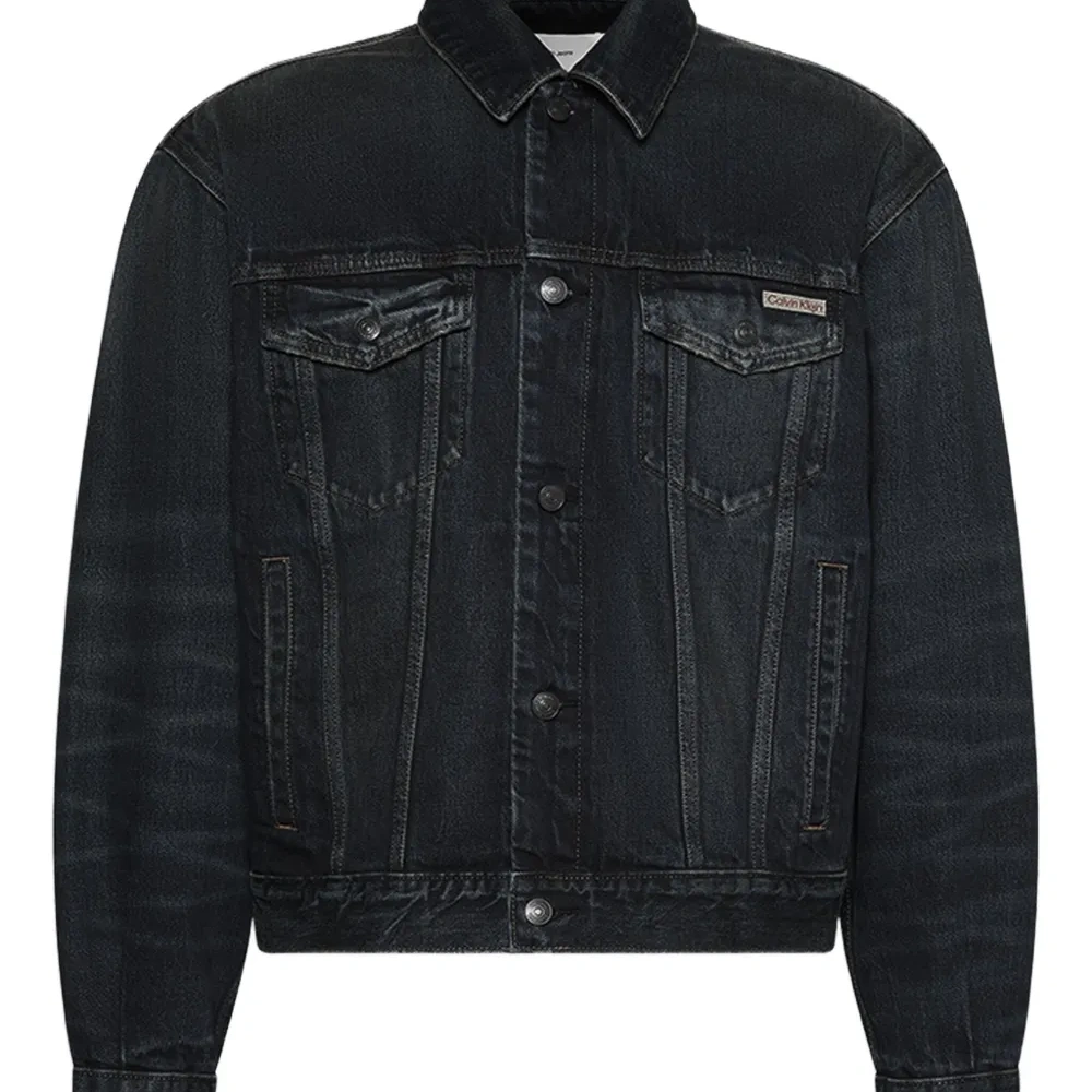 Куртка на пуговицах