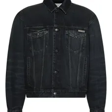 Куртка на пуговицах