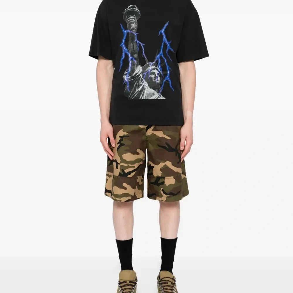 Футболка с графичным принтом