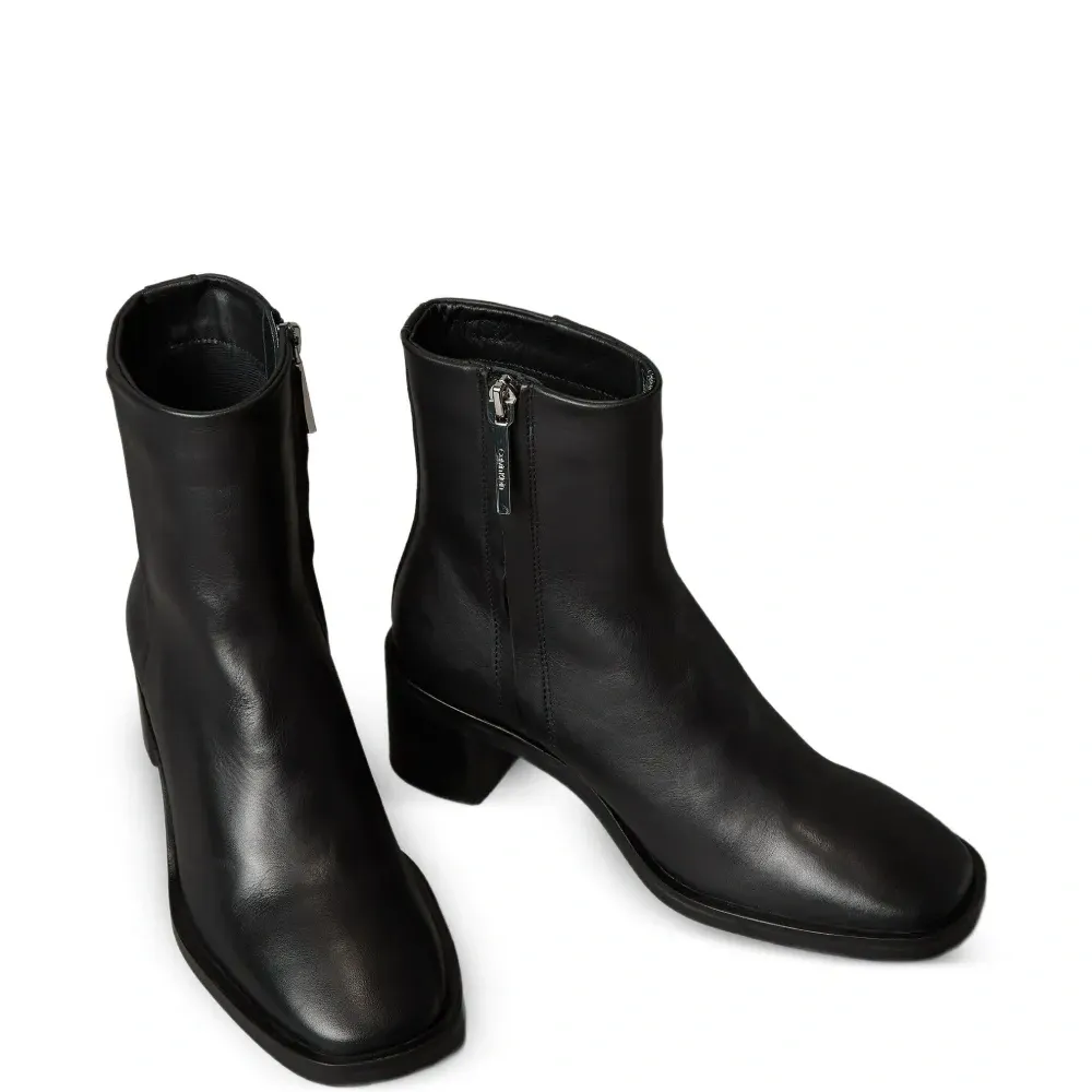 Ботильоны с логотипом Ботильоны с логотипом