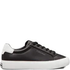 Кроссовки на шнуровке