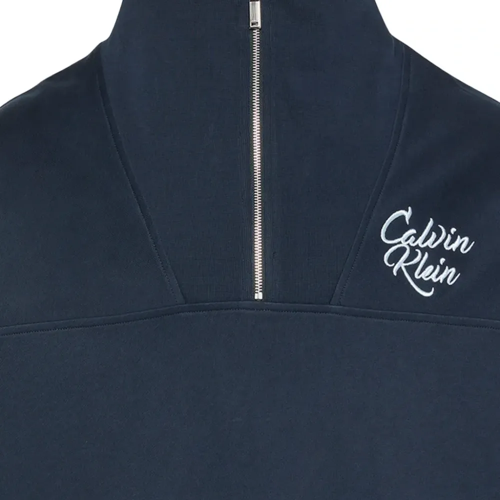 Толстовка с вышитым логотипом