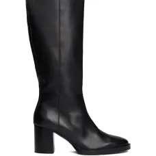 Сапоги с логотипом