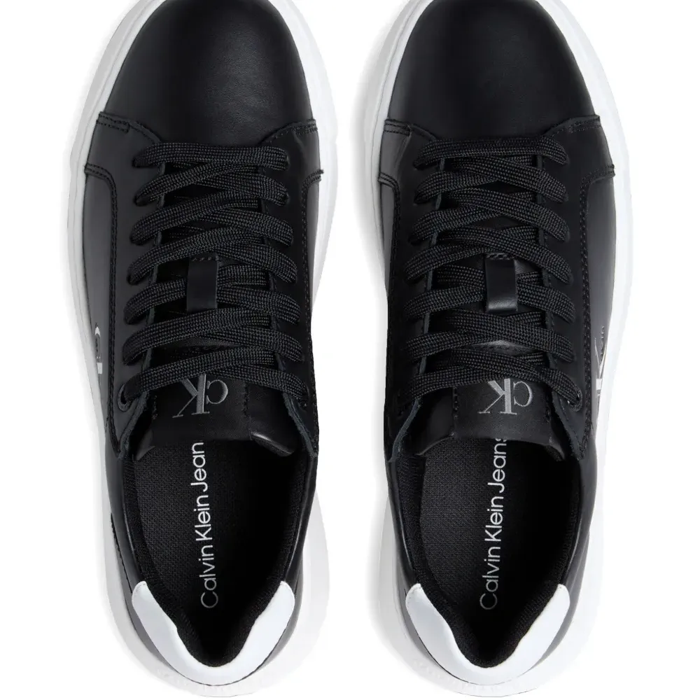 Массивные кроссовки Mono