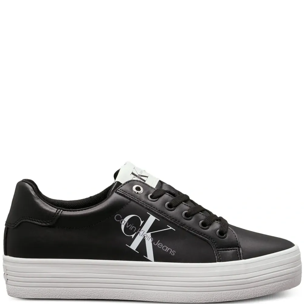 Кроссовки на платформе с логотипом