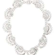 Колье с цветочным декором Колье с цветочным декором