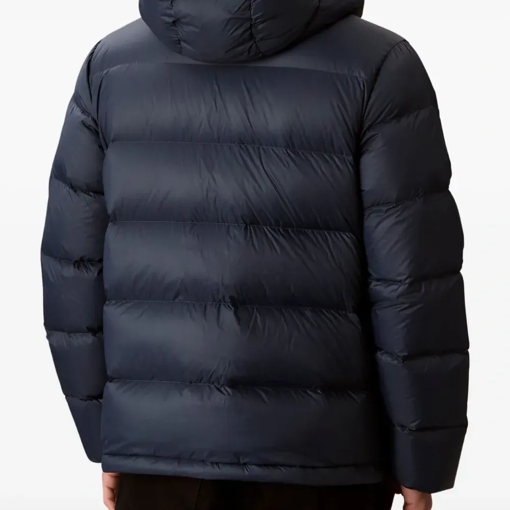 Куртка на молнии с капюшоном