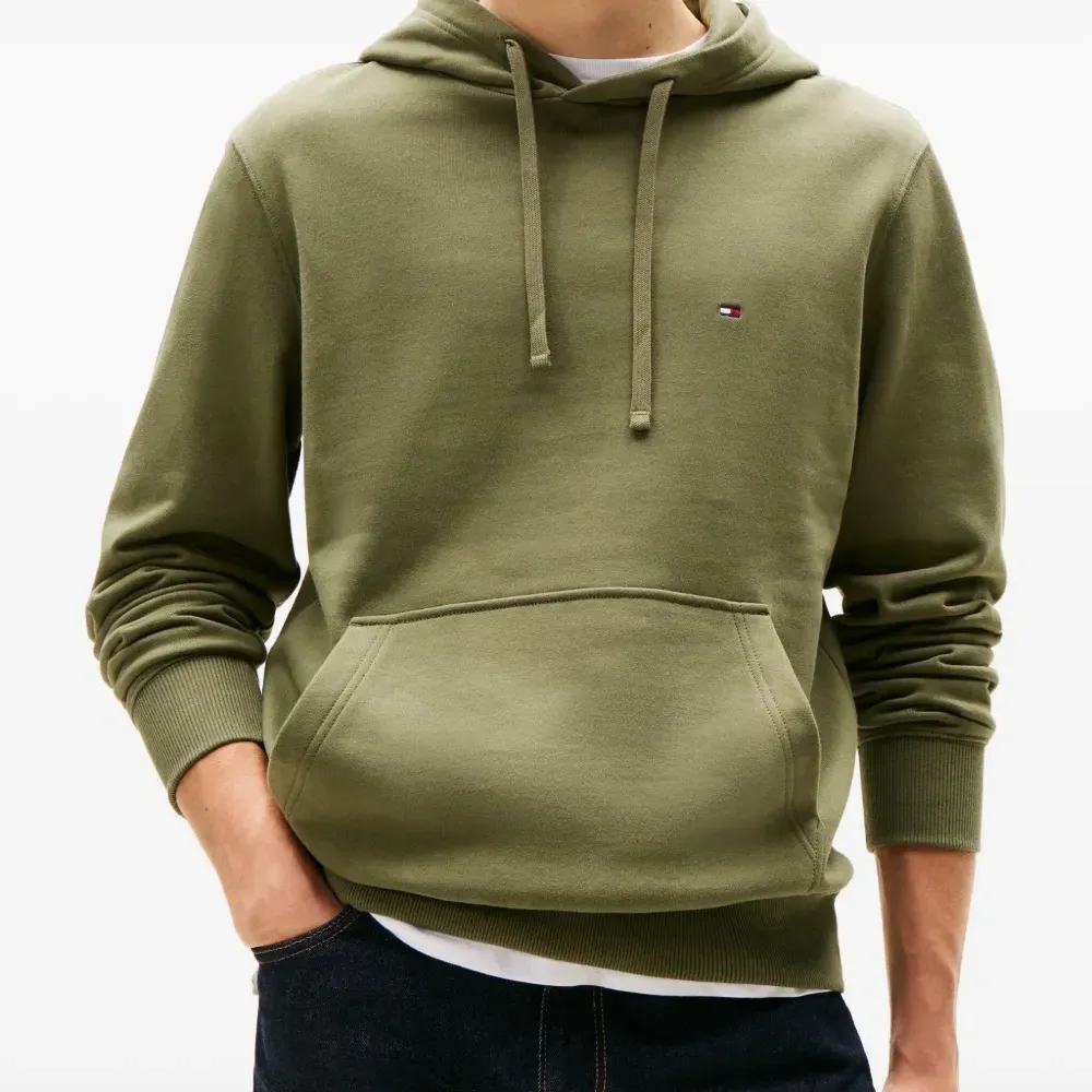 Худи с вышитым логотипом