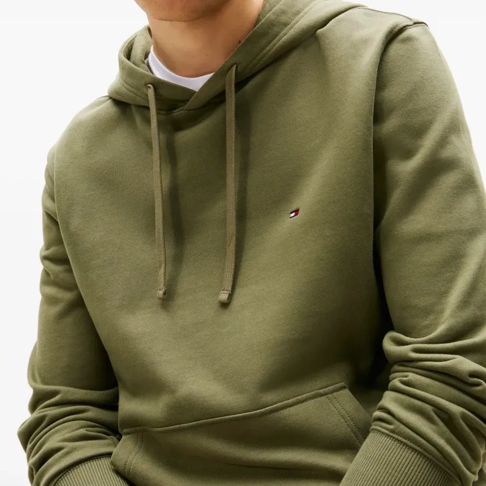 Худи с вышитым логотипом