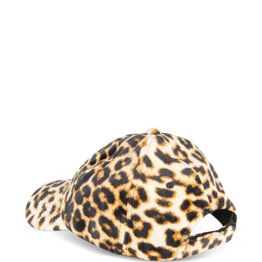 Бейсболка с леопардовым принтом