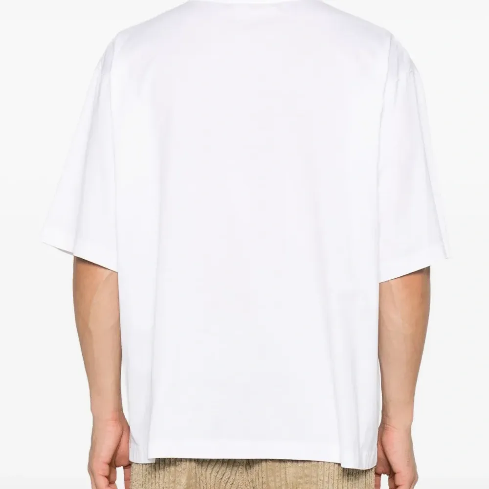 Футболка с графичным принтом Футболка с графичным принтом