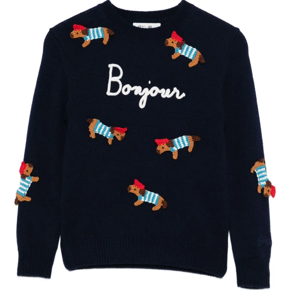 Свитер с аппликацией