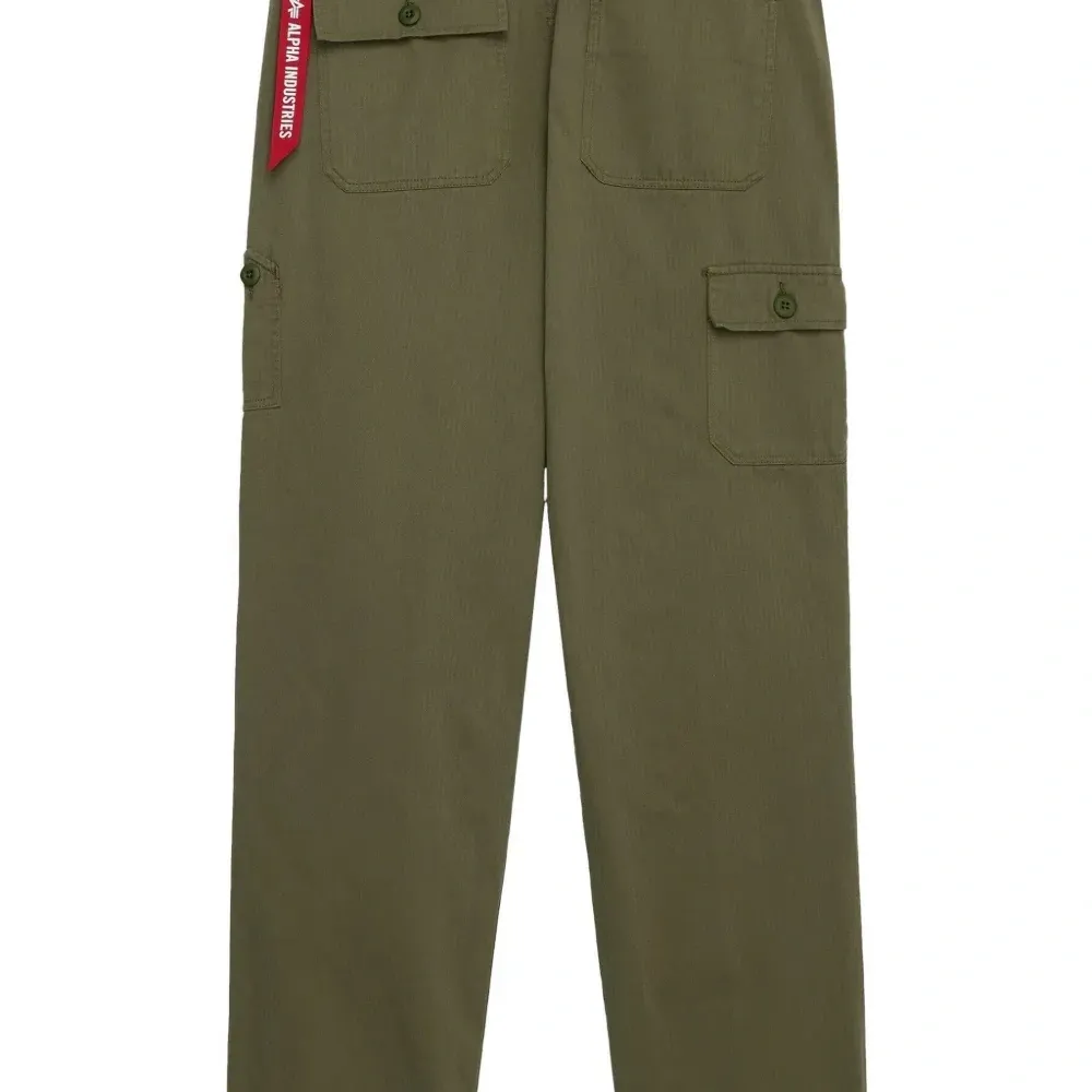 Брюки с карманами