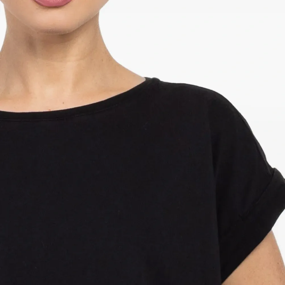 Футболка с короткими рукавами и отворотами