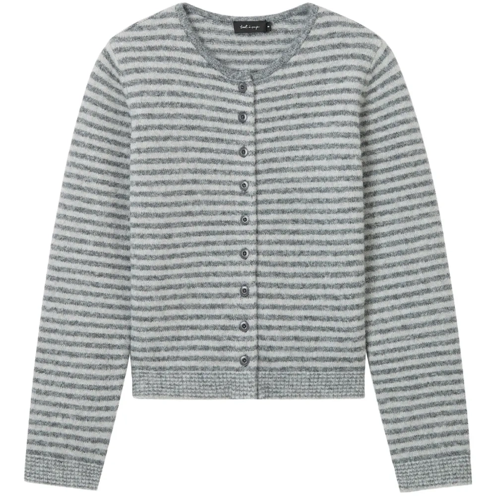 Полосатый кардиган на пуговицах