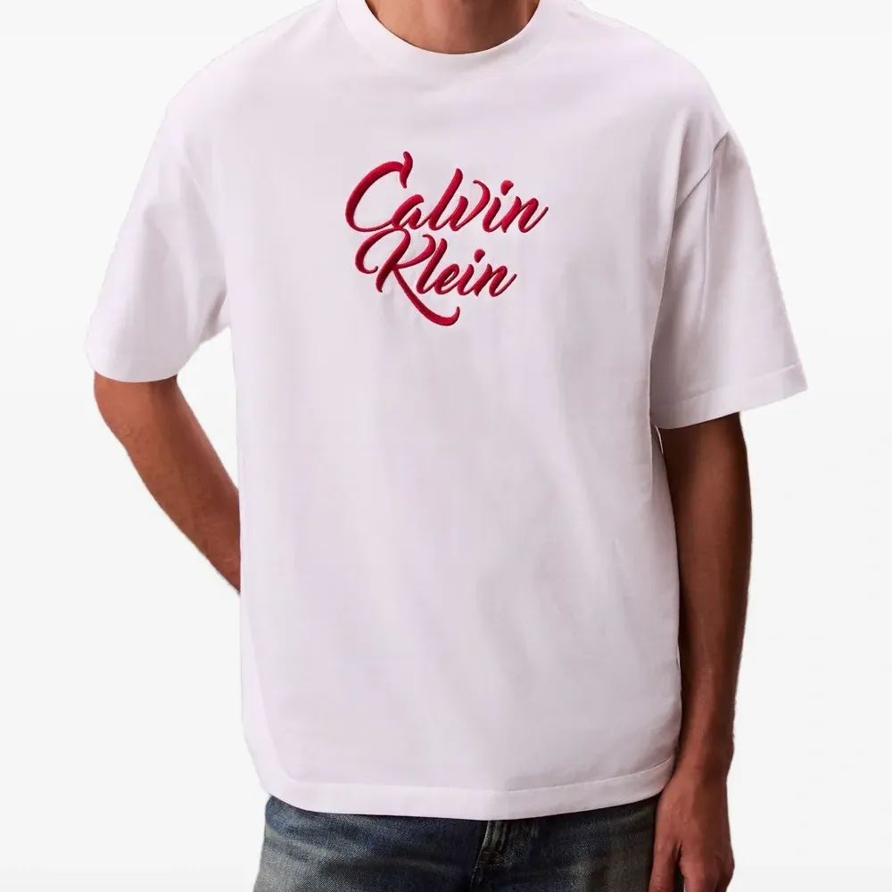 Футболка с вышивкой