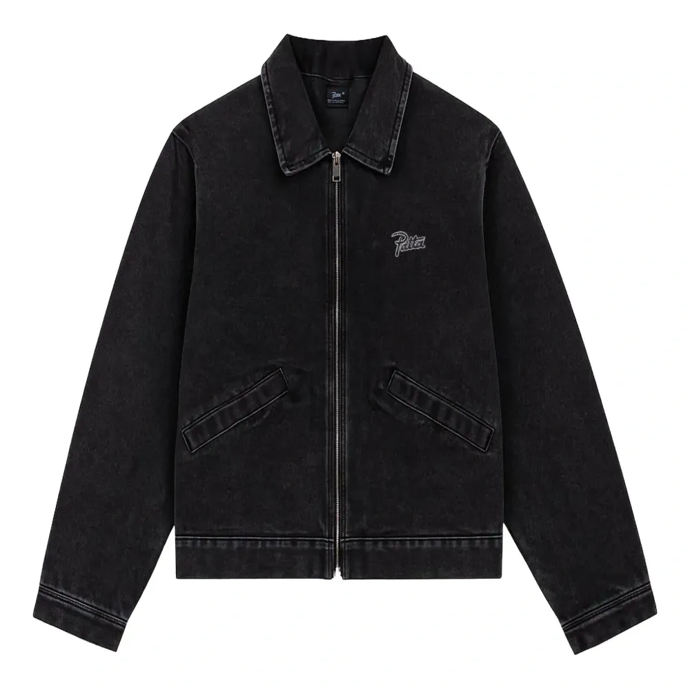 Куртка с вышитым логотипом