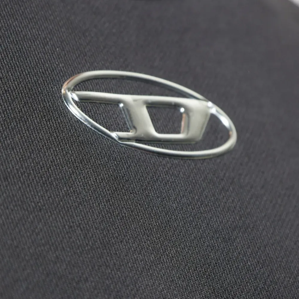 Толстовка с логотипом Толстовка с логотипом