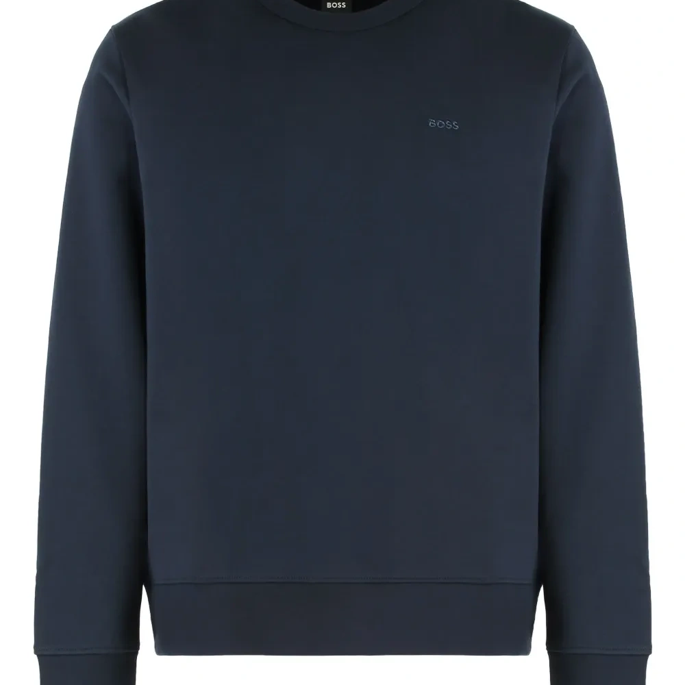 Толстовка с вышитым логотипом