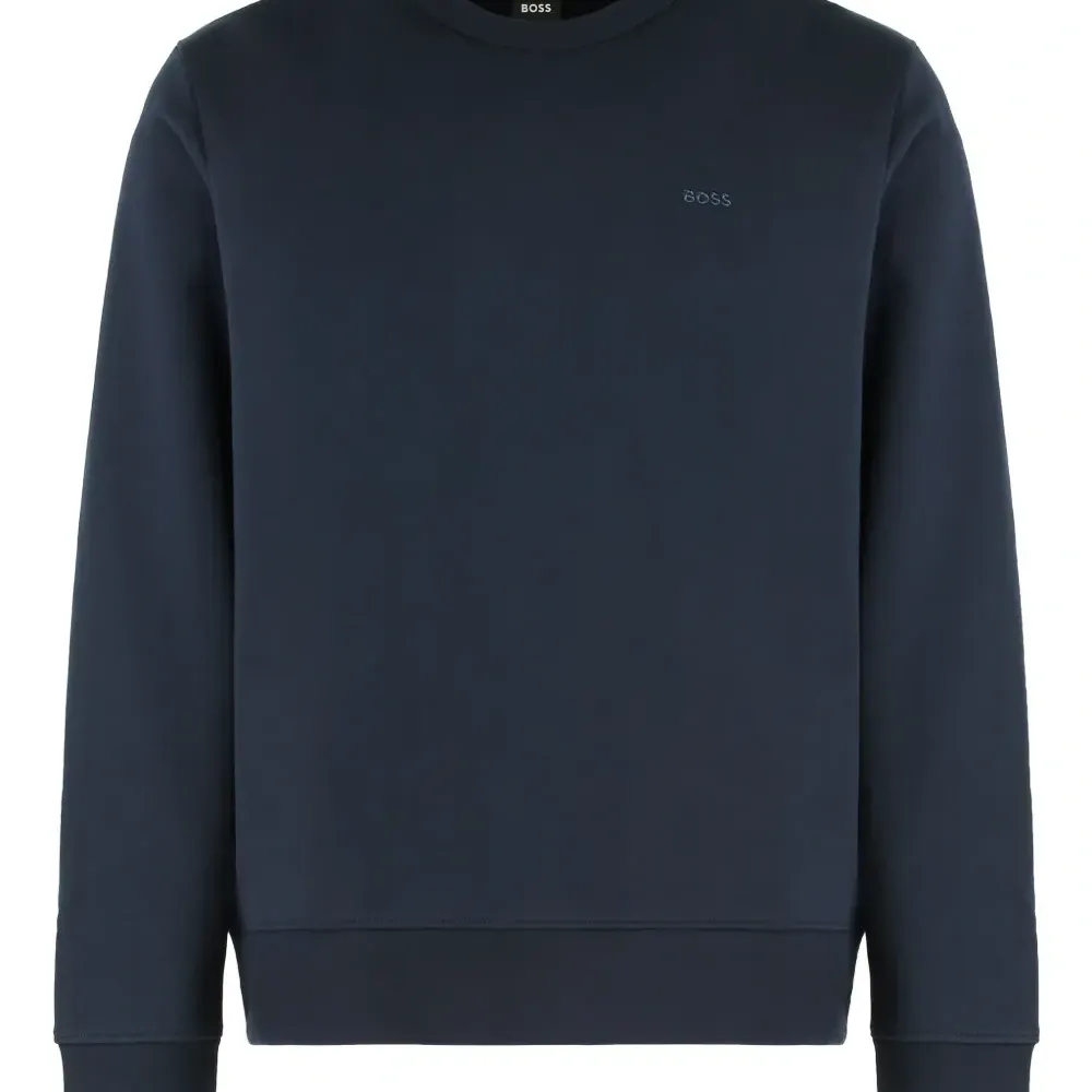 Толстовка с вышитым логотипом